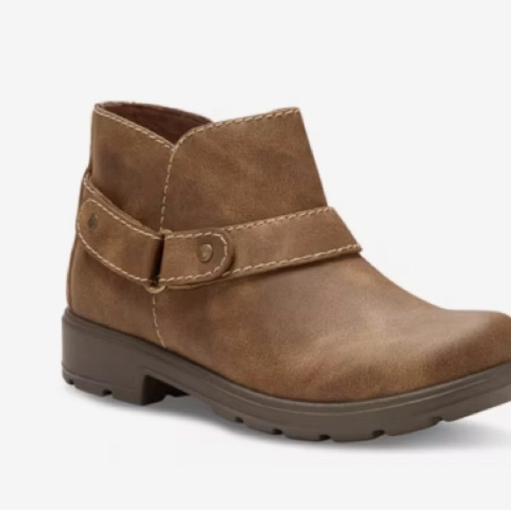 Eastland Kori Brown Ankle Booties 10/42